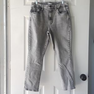 Good American. High-Rise Jeans. Size: 15/32